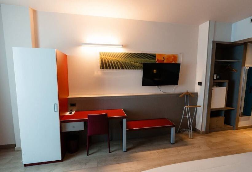 スタンダードトリプルルーム, Ristorante I Castelli