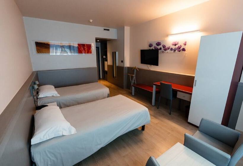 スタンダードトリプルルーム, Ristorante I Castelli