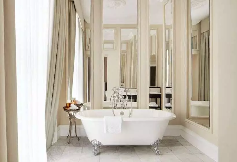 スイート, The Clermont London Victoria