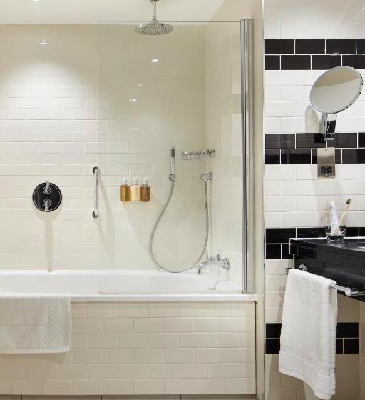 标准工作室, The Clermont London Victoria