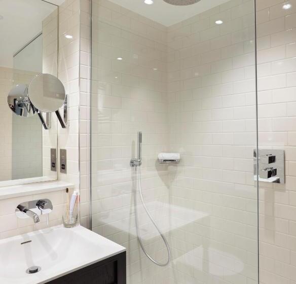 带大床的豪华间, The Clermont London Victoria