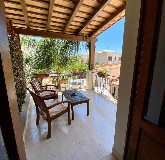 Standard Triple Room with Terrace, Baglio Cusenza Rooms