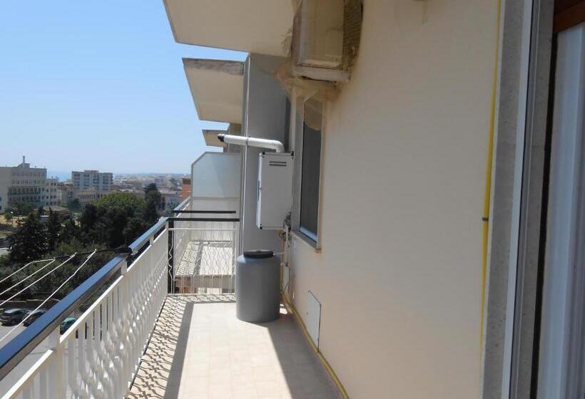 חדר סטנדרט, Amunì Siracusa