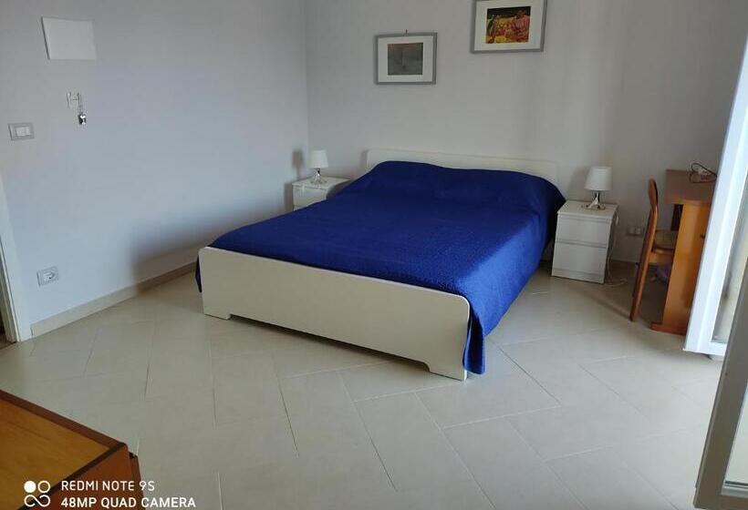 חדר סטנדרט, Amunì Siracusa