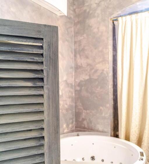 اتاق استاندارد با وان آب گرم, Ilsanleonardo