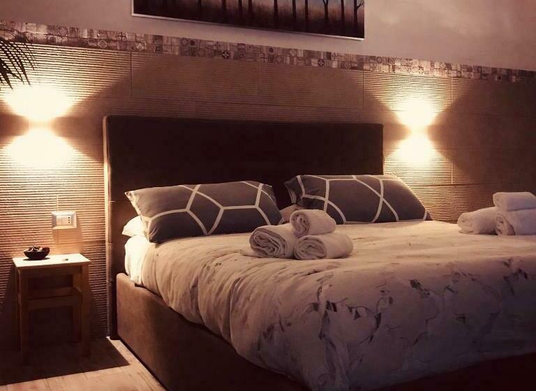 اتاق استاندارد, La Piazzetta