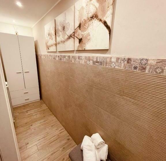 اتاق استاندارد, La Piazzetta