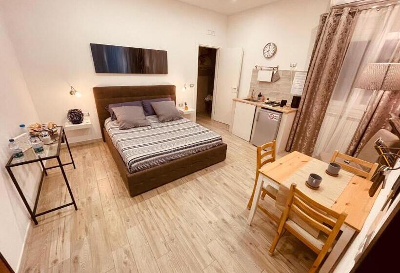 اتاق استاندارد, La Piazzetta