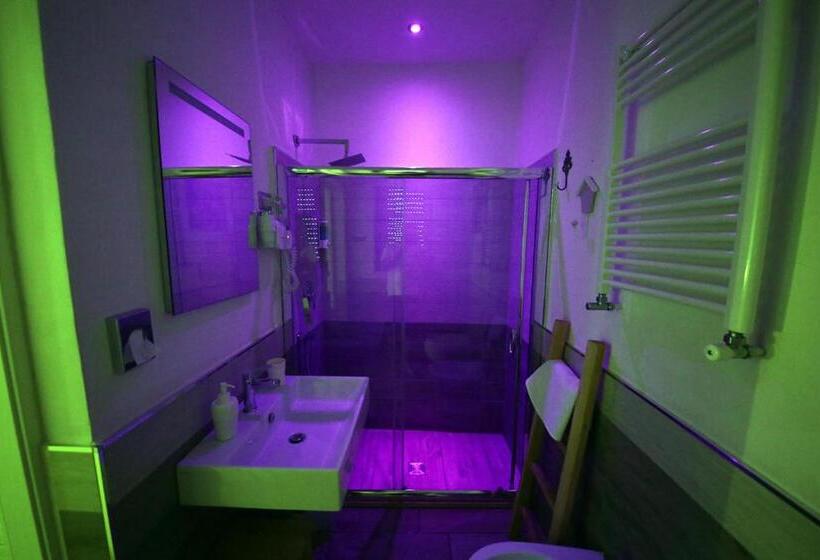 اتاق استاندارد, La Piazzetta