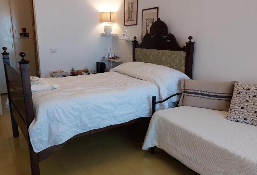 غرفة قياسية مع حمام خارجي, La Terrazza Di Anna