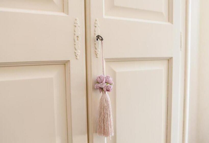 Полулюкс, Luxury Suite Sirmione