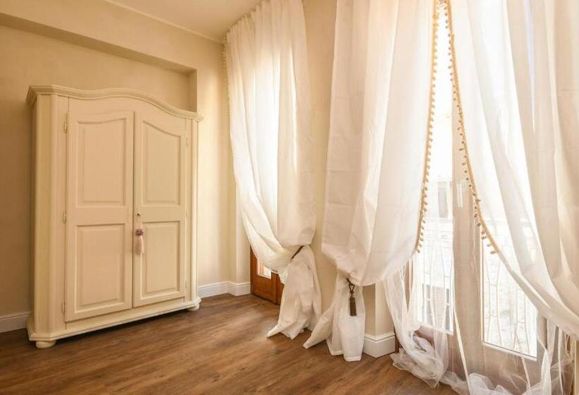 Полулюкс, Luxury Suite Sirmione