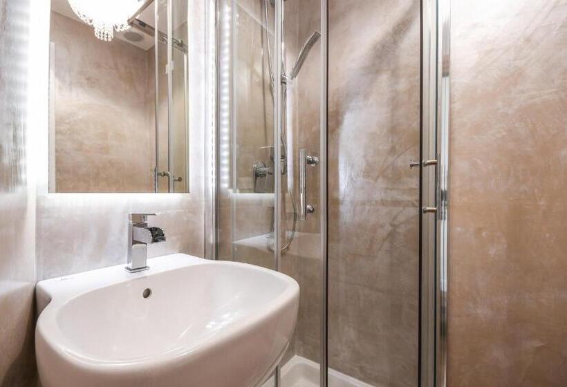 Полулюкс, Luxury Suite Sirmione