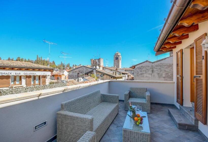 Номер Deluxe с Видом, Luxury Suite Sirmione