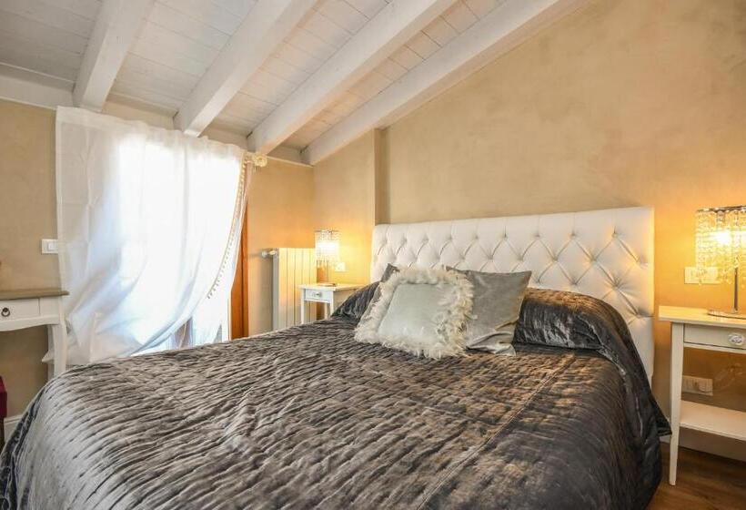 Номер Deluxe с Видом, Luxury Suite Sirmione
