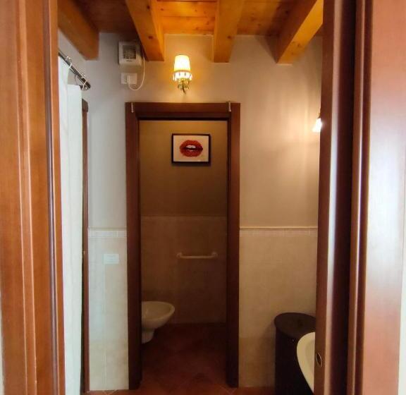 Полулюкс Нижний Этаж, Luxury Suite Sirmione