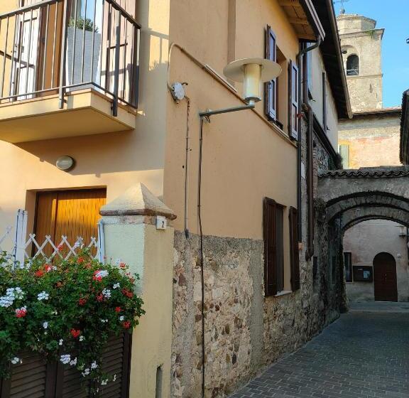 Полулюкс Нижний Этаж, Luxury Suite Sirmione