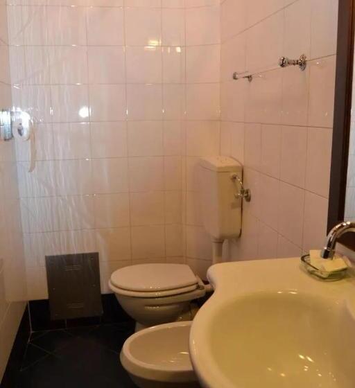 آپارتمان 2 خوابه, The Black Sheep B&b