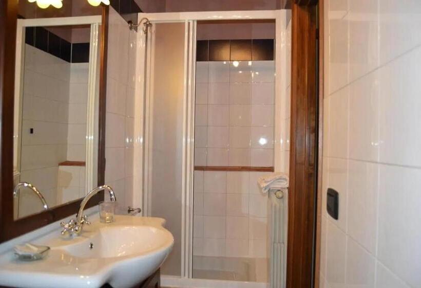 اتاق استاندارد, The Black Sheep B&b