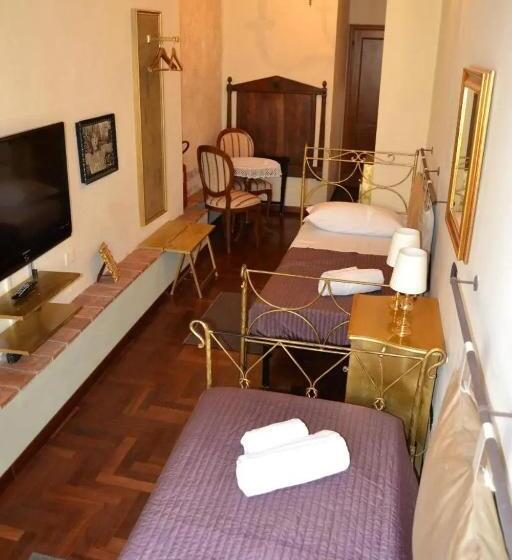 اتاق استاندارد, The Black Sheep B&b