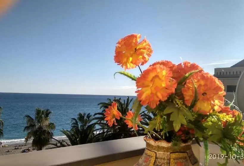 スタンダードスタジオ, Guest House Bike & Relax Finale Ligure