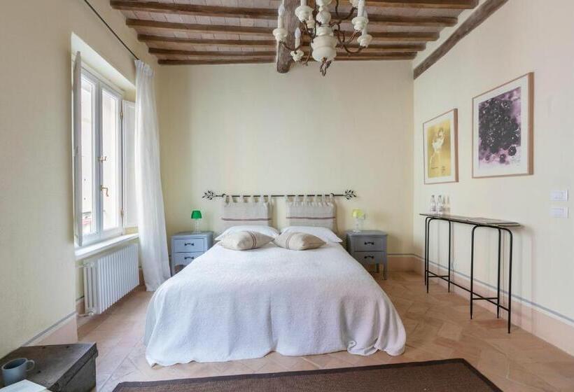 جناح جونيور ديلوكس, Tuscany View Montalcino