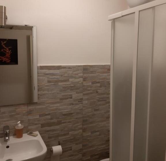 Standard room with outdoor bath, Villa Dietro La Luna