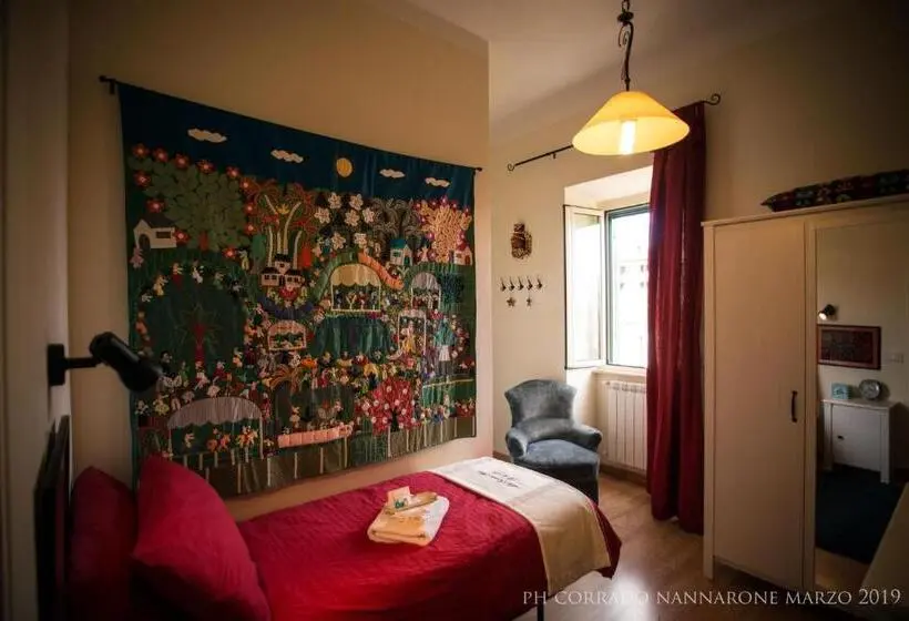 庭の見えるシングルルーム, La Rocca Mia House B&b