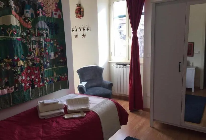 庭の見えるシングルルーム, La Rocca Mia House B&b