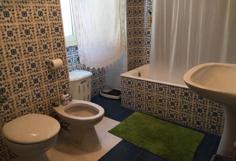 Одноместный Номер Вид на Сад, La Rocca Mia House B&b