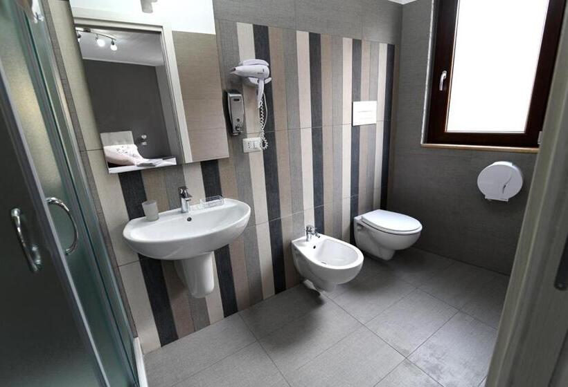 Трехместный Номер Стандарт с Балконом, La Regina Di Saba