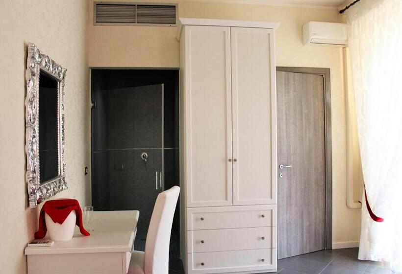 小型套房带阳台, Il Postiglione Hotel   Sala Ricevimenti Minturno