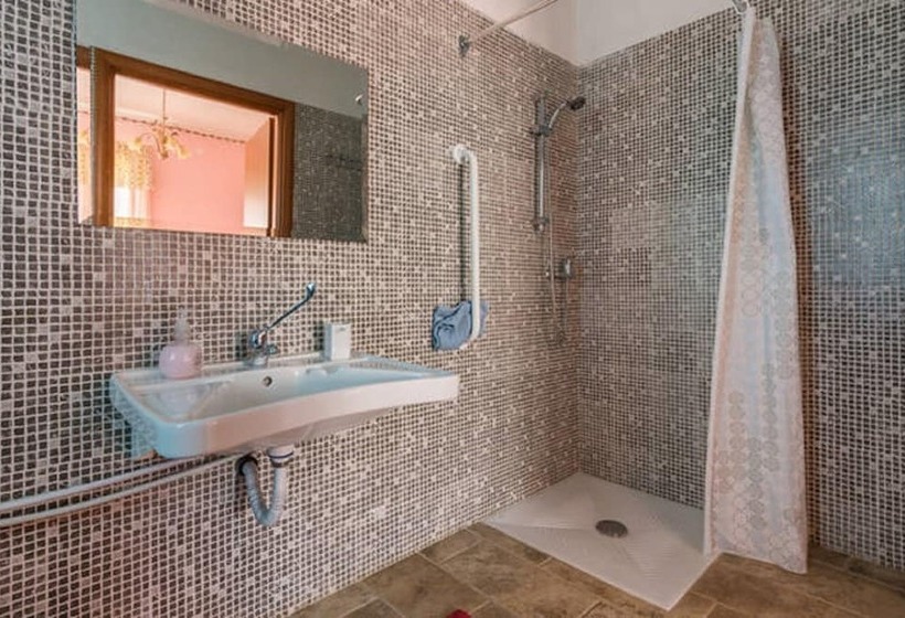 חדר משפחתי, Cuaddus E Tellas