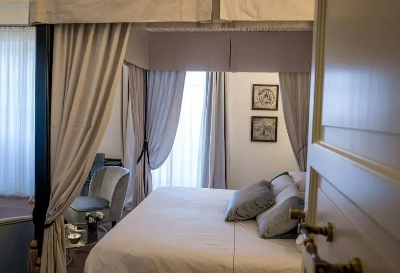 庭の見えるジュニアスイート, Villa Lanzirotti Luxury Property