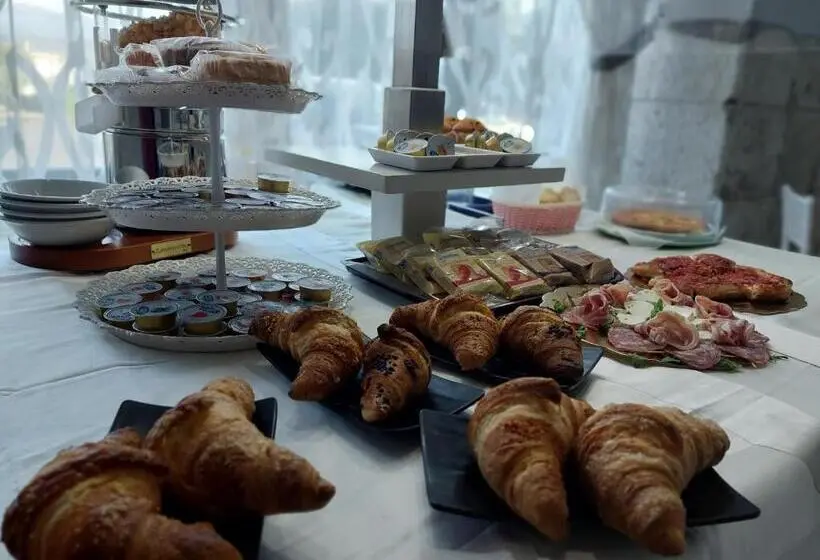 ４ベッドルームクラシックタイプ, Il Postiglione Hotel   Sala Ricevimenti Minturno