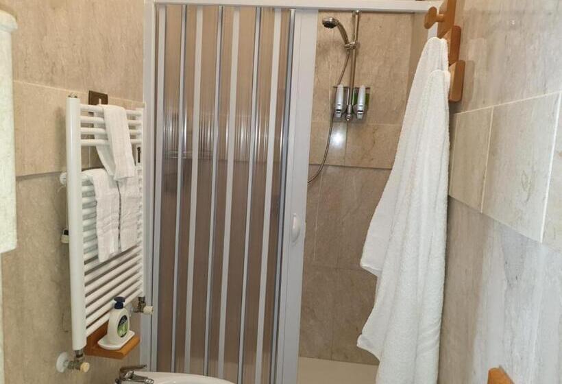 اتاق استاندارد با تخت بزرگ, Lussuoso B&b