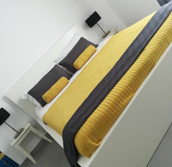 带阳台的三人标准间, B&b Roda Barocco