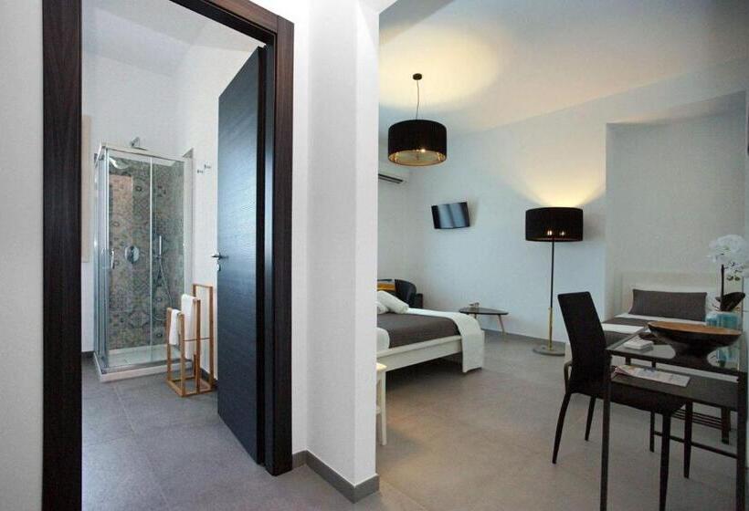 اتاق استاندارد سه نفره, B&b Roda Barocco