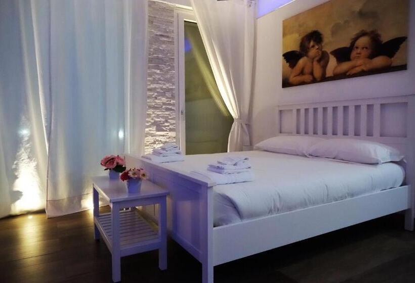 سوییت با چشم‌انداز باغ, La Dolce Notte