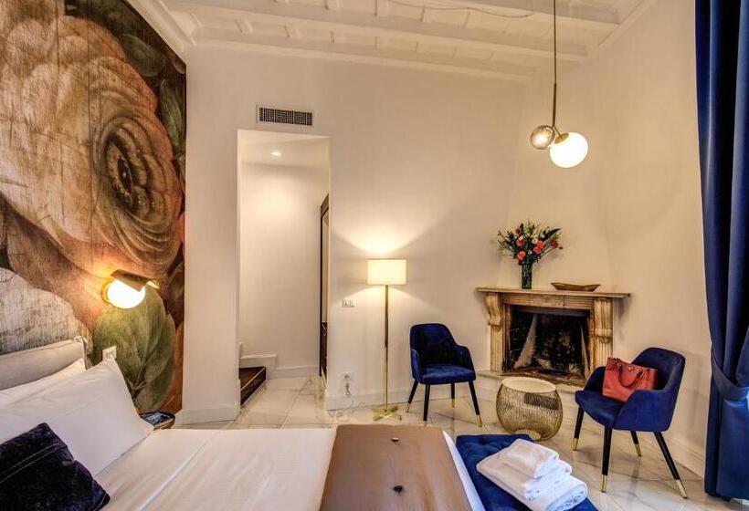 سوییت جونیور, Little Queen Pantheon