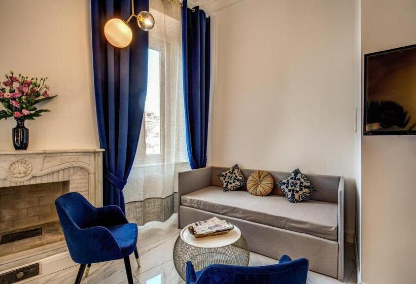 سوییت جونیور لوکس, Little Queen Pantheon