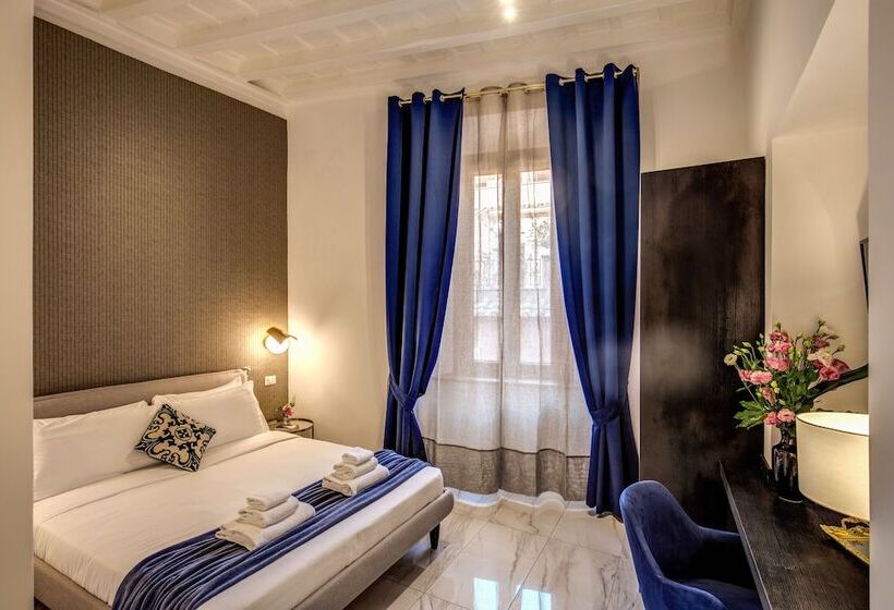 اتاق لوکس, Little Queen Pantheon