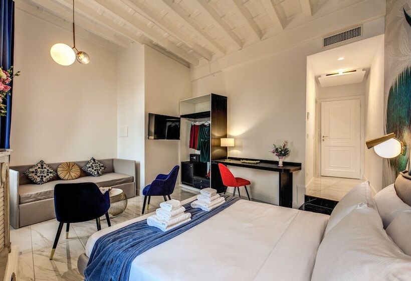 سوییت جونیور, Little Queen Pantheon