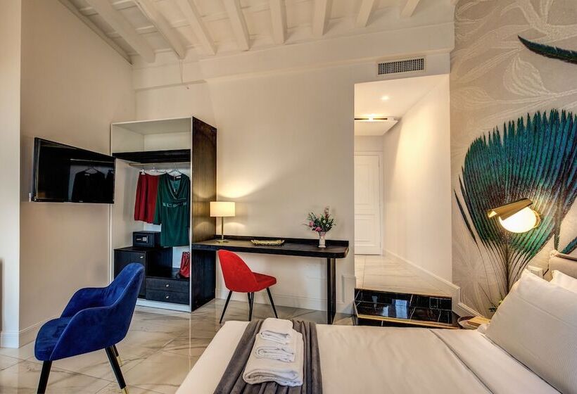 سوییت جونیور, Little Queen Pantheon