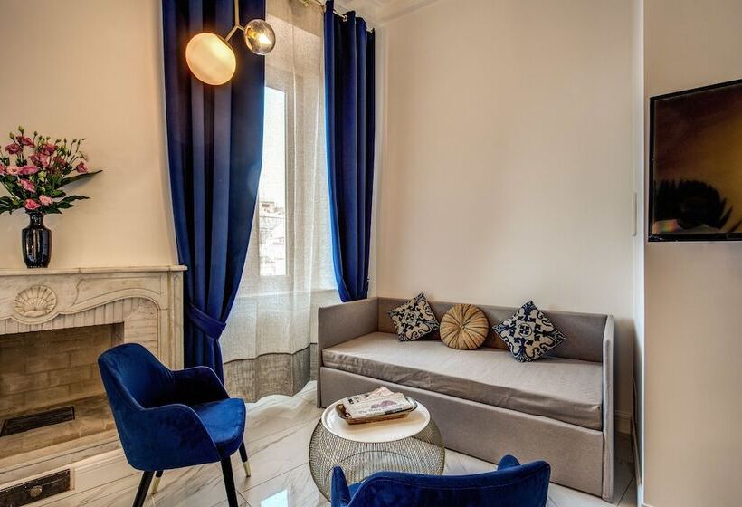 سوییت جونیور, Little Queen Pantheon