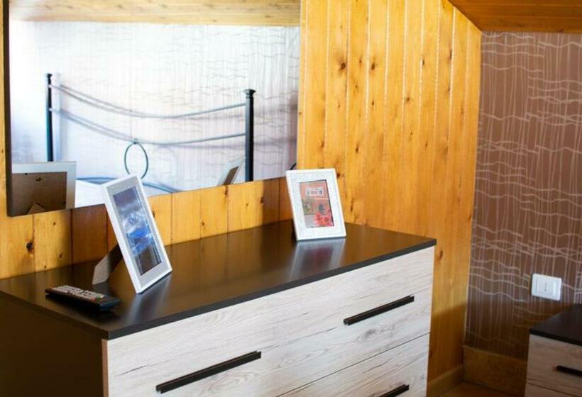 غرفة عائلية, Original Sicily