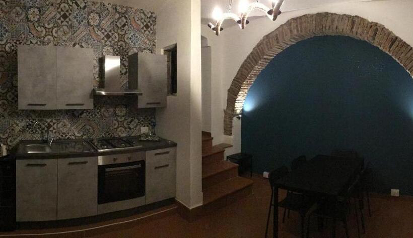 غرفة قياسية, Original Sicily