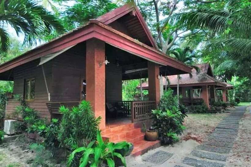 デラックスバンガロー, Baan Mai Beachfront Phuket Lone Island