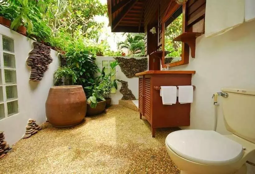 デラックスバンガロー, Baan Mai Beachfront Phuket Lone Island