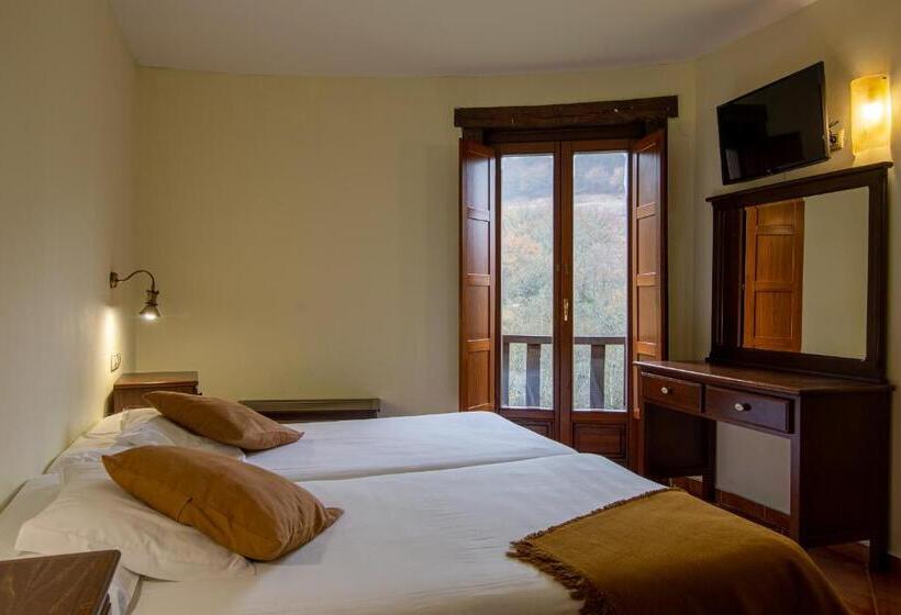 Quarto Estandar Vista Montanha, Balneario Rio Pambre